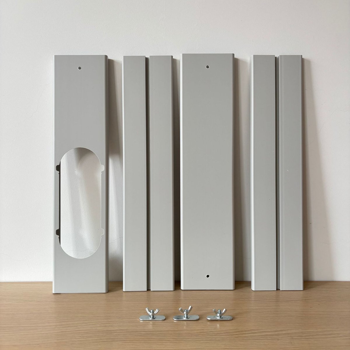 2m - 4 Panels 55cm + 3 Screw Sets